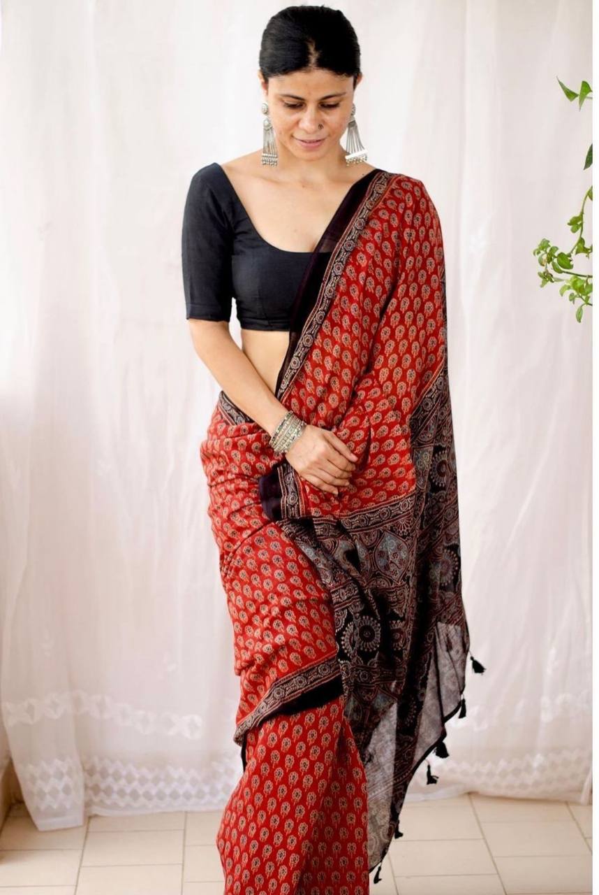 Floral Maroon Mulmul Cotton Digital Print Saree with Banglori Blouse