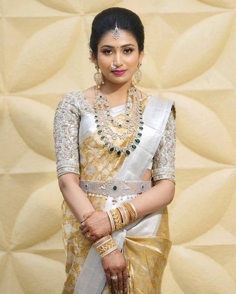 Gold & Silver Traditional Kanchipuram Silk Saree with Weaving Rich Pallu