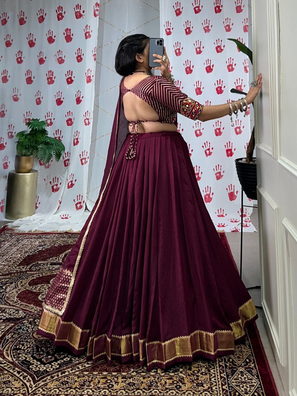 Chanderi Lehenga Choli, Navratri 2025 Outfit, Gamthi Work Choli, Mirror Work Blouse, Zari Lehenga, Gotta Patti Lehenga, Garba Night Outfit, Chanderi Chaniya Choli, Gujarati Festival Dress, Festive Traditional Wear, Navratri Look 2025, Choli for Garba, Pure Chanderi Lehenga