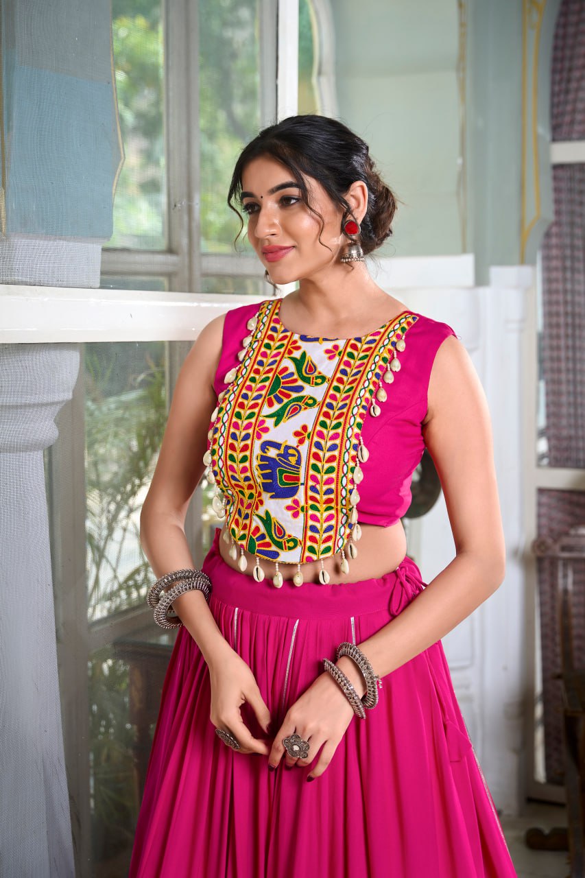 Navratri Lehenga 2025, Gamthi Work Blouse, Rayon Lehenga Choli, Kodi Lace Blouse, Gotta Patti Lehenga, Cowrie Work Choli, Stitched Navratri Lehenga, Traditional Garba Outfit, Dandiya Lehenga, 6 Meter Flare Lehenga, Festive Indian Wear, Ready to Wear Lehenga, Canvas Lined Lehenga