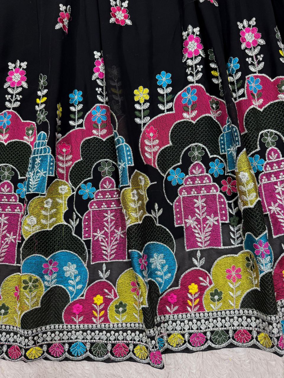 Faux Georgette Lehenga, Sequin Embroidery Lehenga, Thread Work Choli, Full Stitch Lehenga, Unstitched Blouse, Georgette Dupatta Set, Canvas Flair Lehenga, 3 Meter Flare Lehenga, Lightweight Partywear Lehenga, Indian Wedding Outfit, Festival Lehenga Choli, Ethnic Wear Set, 2025 Trending Lehenga