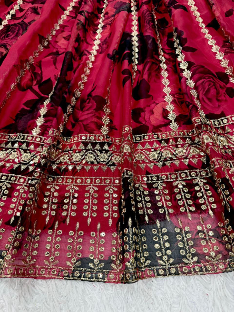 Tabby Organza Lehenga, Sequin Work Lehenga, Organza Choli Set, Full Stitch Lehenga, Lace Border Dupatta, Lightweight Lehenga, Wedding Lehenga Choli, Festive Ethnic Wear, Designer Organza Lehenga, Traditional Lehenga Choli, 3 Meter Flair Lehenga, Unstitched Blouse, Micro Inner Lehenga