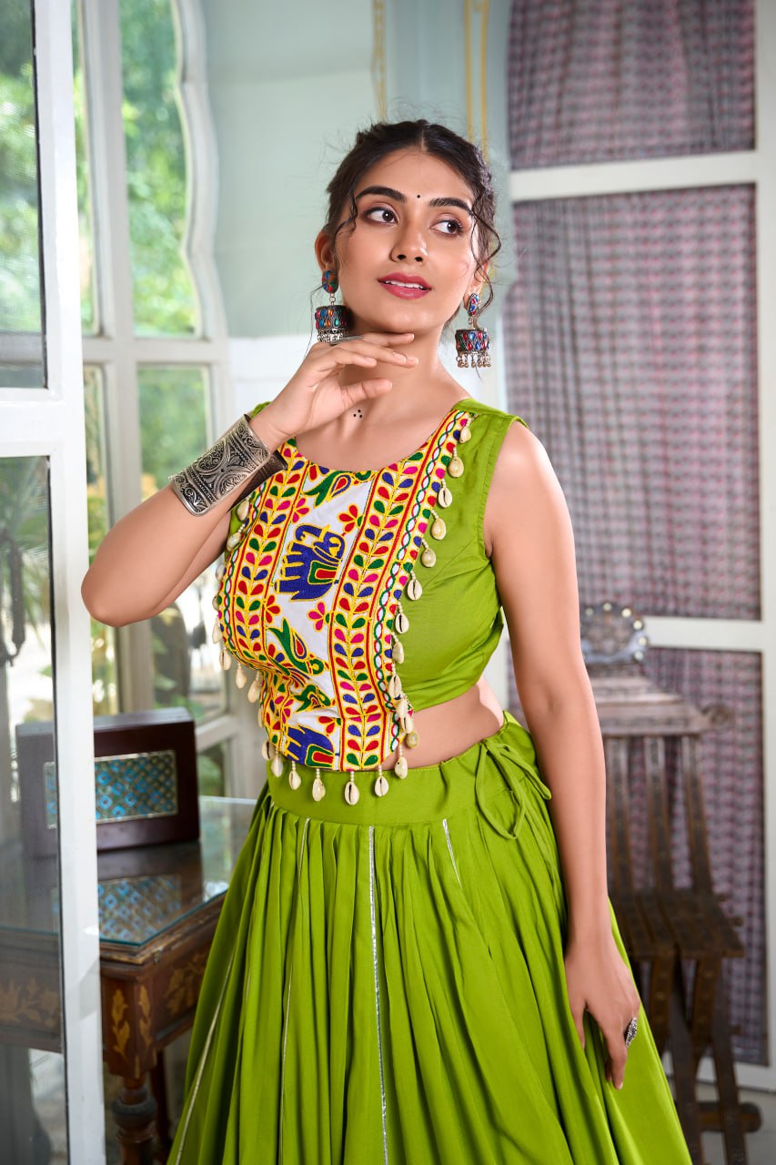 Navratri Lehenga 2025, Gamthi Work Blouse, Rayon Lehenga Choli, Kodi Lace Blouse, Gotta Patti Lehenga, Cowrie Work Choli, Stitched Navratri Lehenga, Traditional Garba Outfit, Dandiya Lehenga, 6 Meter Flare Lehenga, Festive Indian Wear, Ready to Wear Lehenga, Canvas Lined Lehenga