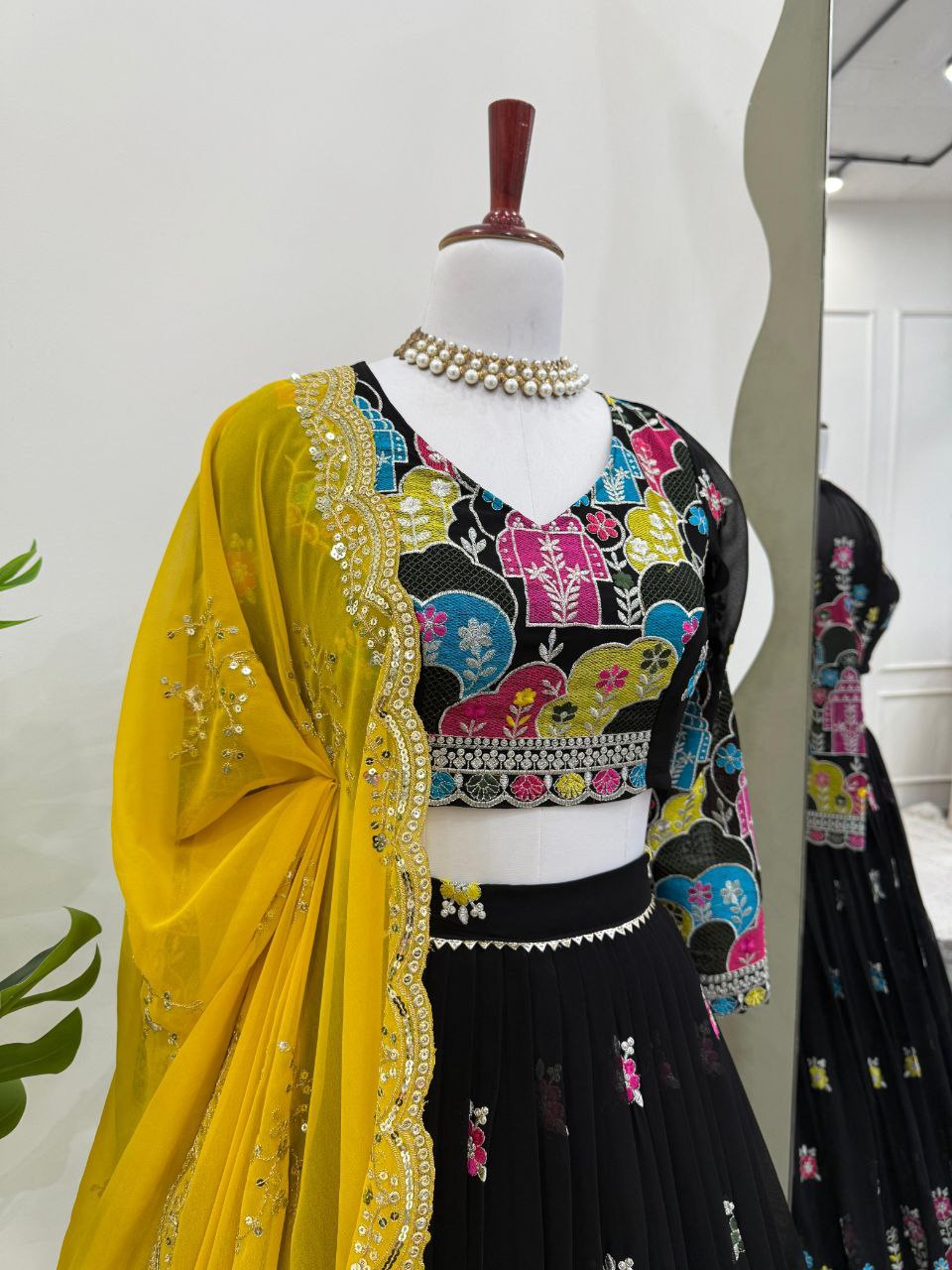 Faux Georgette Lehenga, Sequin Embroidery Lehenga, Thread Work Choli, Full Stitch Lehenga, Unstitched Blouse, Georgette Dupatta Set, Canvas Flair Lehenga, 3 Meter Flare Lehenga, Lightweight Partywear Lehenga, Indian Wedding Outfit, Festival Lehenga Choli, Ethnic Wear Set, 2025 Trending Lehenga