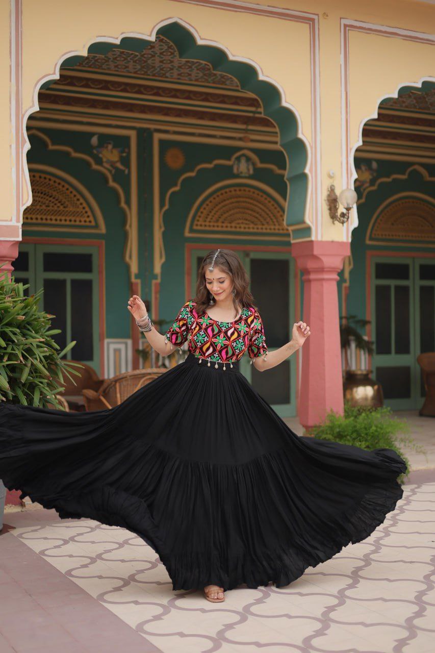 Navratri Gown 2025, Kutchi Work Gown, Gamthi Work Gown, WL-9188 Gown, Black Rayon Gown, Gown for Garba Night, L Size Gown, Traditional Indian Gown, Round Neck Fancy Gown, 10 Meter Flair Gown, Gathering Stitch Gown, Ethnic Festive Wear, Navratri Special Outfit