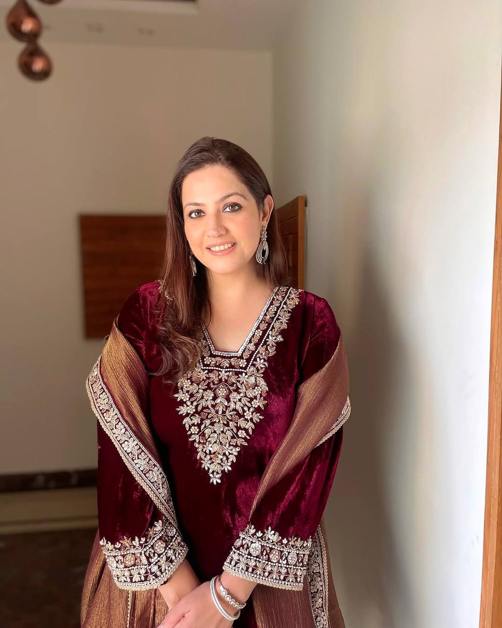 Maroon Velvet Kurta Set with Intricate Zari Embroidery and Dupatta