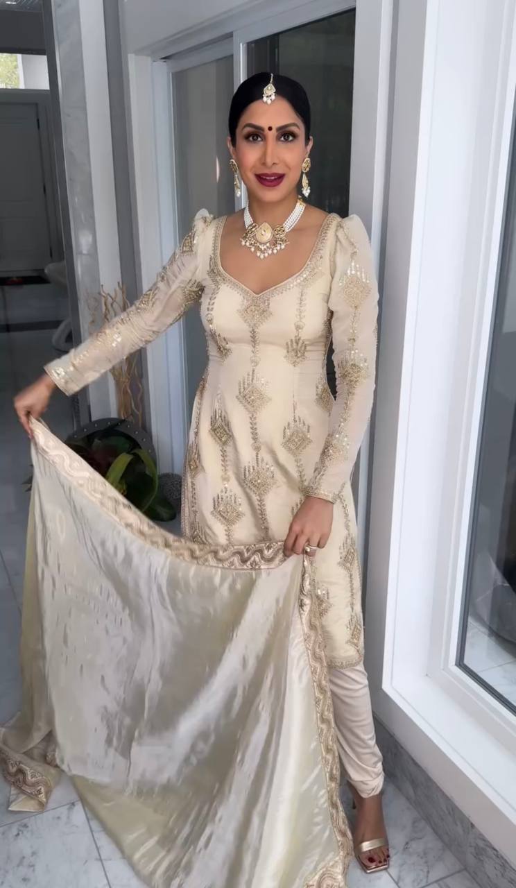 Elegant Hand-Embroidered Straight Cut Kurta Set with Dupatta