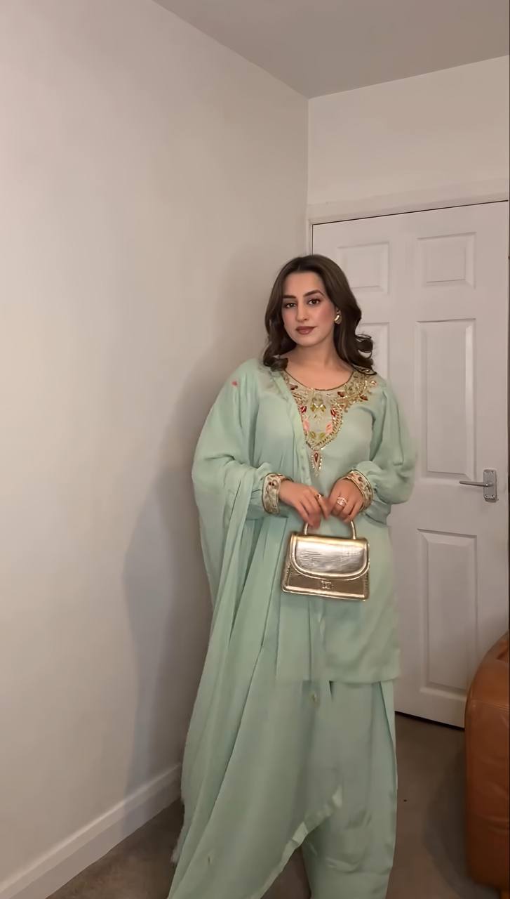 Elegant Embroidered Straight Suit Set with Handcrafted Dupatta