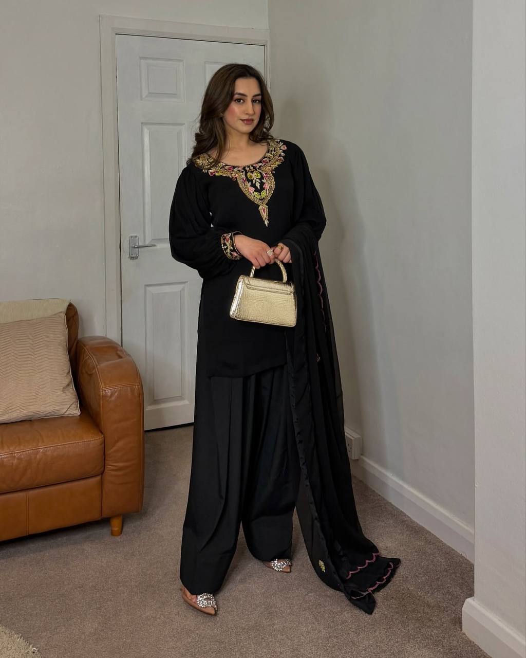 Elegant Embroidered Straight Suit Set with Handcrafted Dupatta