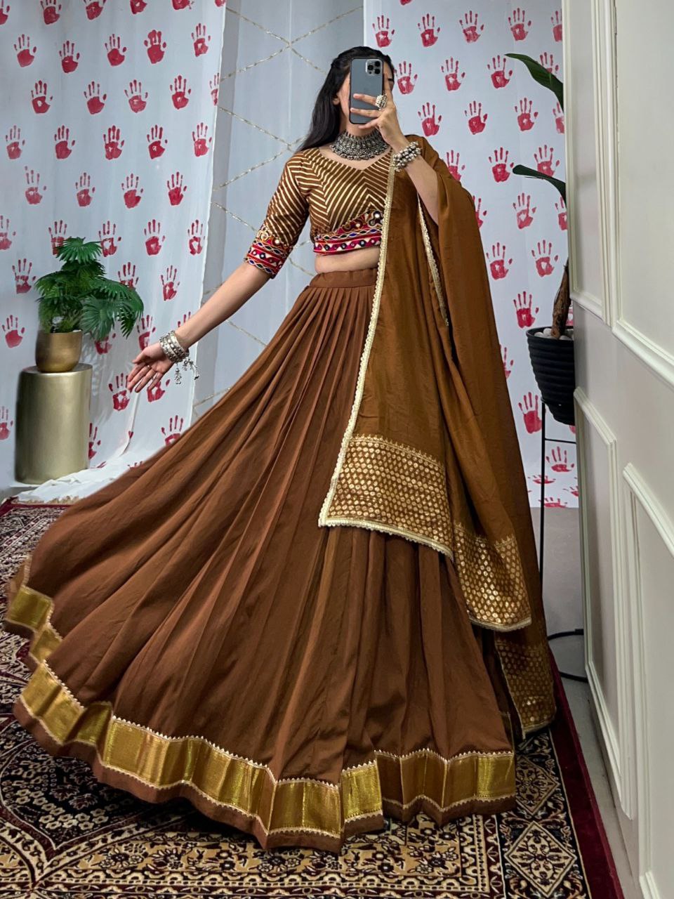 Chanderi Lehenga Choli, Navratri 2025 Outfit, Gamthi Work Choli, Mirror Work Blouse, Zari Lehenga, Gotta Patti Lehenga, Garba Night Outfit, Chanderi Chaniya Choli, Gujarati Festival Dress, Festive Traditional Wear, Navratri Look 2025, Choli for Garba, Pure Chanderi Lehenga