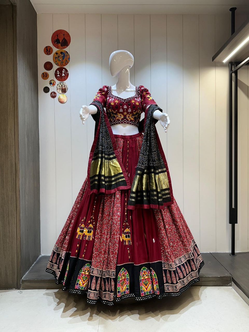 Temple Chaniya Choli, Mirror Work Chaniya Choli, Cotton Chaniya Choli, Gaji Silk Dupatta, Lagdi Pallu Dupatta, Flex Cotton Lehenga, Navratri Choli Set, Traditional Chaniya Choli, Handwork Ghagra Choli, L Size Chaniya Choli, Indian Ethnic Wear, Designer Garba Outfit, Dandiya Choli