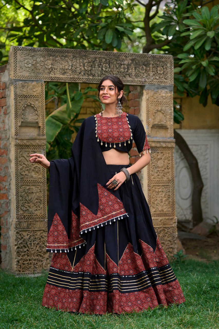 Black Pure Cotton Mirror work Gamthi Lehenga Choli with Cowrie