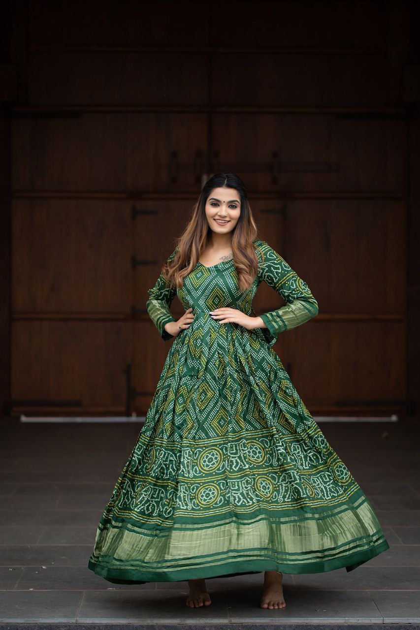 Green Bandhej Gown, Gaji Silk Gown, Traditional Gown 2025, Ready to Wear Bandhani Dress, Garba Night Outfit, Ethnic Long Gown, Gown for Wedding, Bandhani Gown with Sleeves, Indian Festive Gown