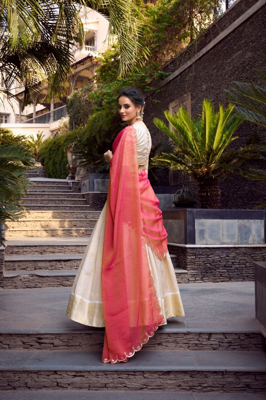 Zari Lehenga Choli, Golden Jacquard Lehenga, Traditional Indian Wear, Shreevani Catalogue Lehenga, Zari Embroidery Dress, Jacquard Chex Lehenga, Sequins Dupatta, Ethnic Lehenga Set, Wedding Guest Outfit, Golden Festive Lehenga