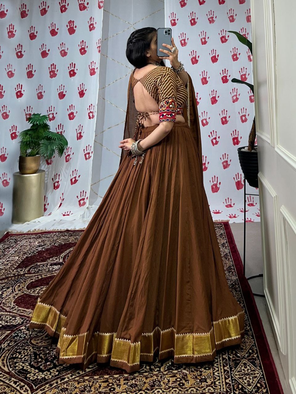 Chanderi Lehenga Choli, Navratri 2025 Outfit, Gamthi Work Choli, Mirror Work Blouse, Zari Lehenga, Gotta Patti Lehenga, Garba Night Outfit, Chanderi Chaniya Choli, Gujarati Festival Dress, Festive Traditional Wear, Navratri Look 2025, Choli for Garba, Pure Chanderi Lehenga