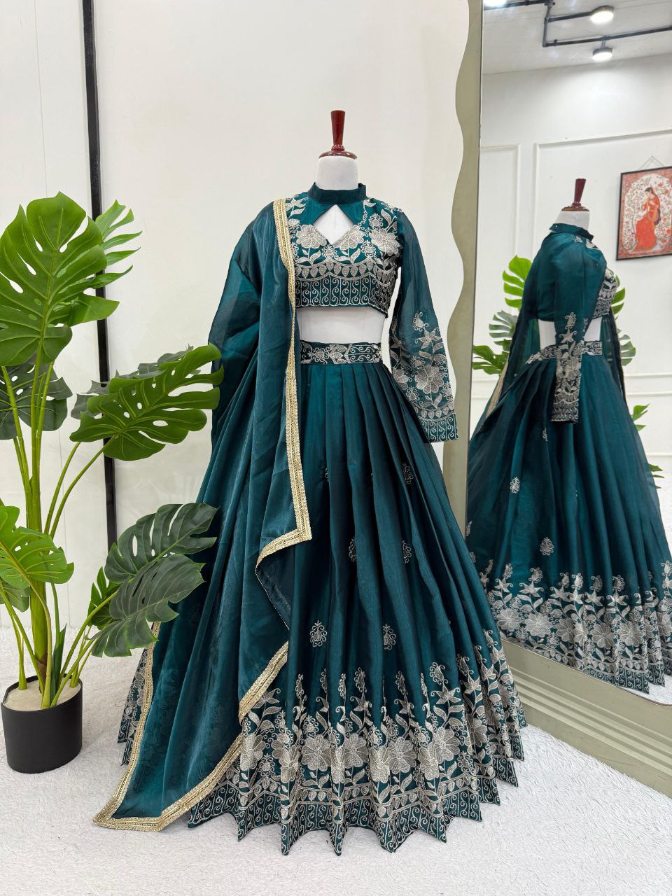 Jimi Choo Lehenga, Thread Work Lehenga, Full Stitch Lehenga, Lehenga with Cancan, Lace Border Dupatta, Unstitched Blouse, Micro Inner Lehenga, Wedding Wear Lehenga, Festive Wear Lehenga, Indian Ethnic Wear, Designer Lehenga Set, 3 Meter Flair Lehenga, Lightweight Lehenga Choli