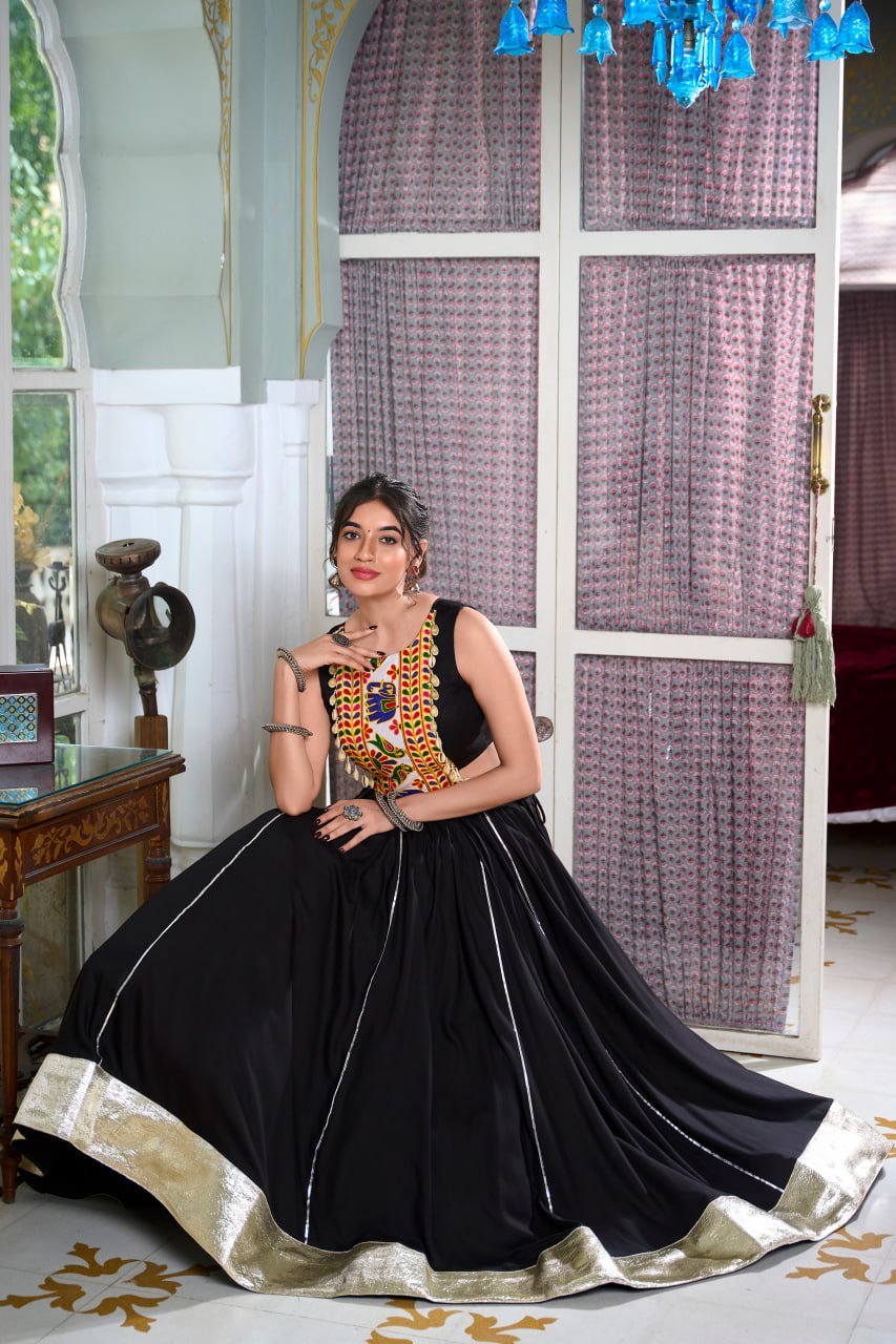 Navratri Lehenga 2025, Gamthi Work Blouse, Rayon Lehenga Choli, Kodi Lace Blouse, Gotta Patti Lehenga, Cowrie Work Choli, Stitched Navratri Lehenga, Traditional Garba Outfit, Dandiya Lehenga, 6 Meter Flare Lehenga, Festive Indian Wear, Ready to Wear Lehenga, Canvas Lined Lehenga