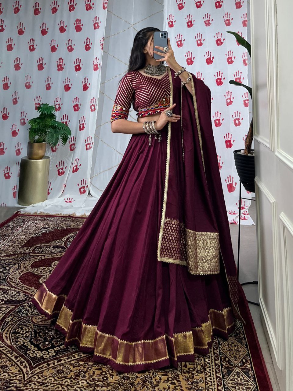Chanderi Lehenga Choli, Navratri 2025 Outfit, Gamthi Work Choli, Mirror Work Blouse, Zari Lehenga, Gotta Patti Lehenga, Garba Night Outfit, Chanderi Chaniya Choli, Gujarati Festival Dress, Festive Traditional Wear, Navratri Look 2025, Choli for Garba, Pure Chanderi Lehenga