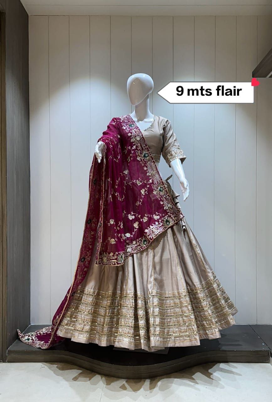 Chaniya Choli, Roman Silk Chaniya Choli, Heavy Dupatta Chaniya Choli, Chandrakala Choli, Navratri Chaniya Choli, Indian Ethnic Wear, Traditional Ghagra Choli, Dandiya Outfit, 9 Meter Flare Chaniya Choli, Vintage Dupatta, Designer Chaniya Choli, Gujarati Lehenga Choli