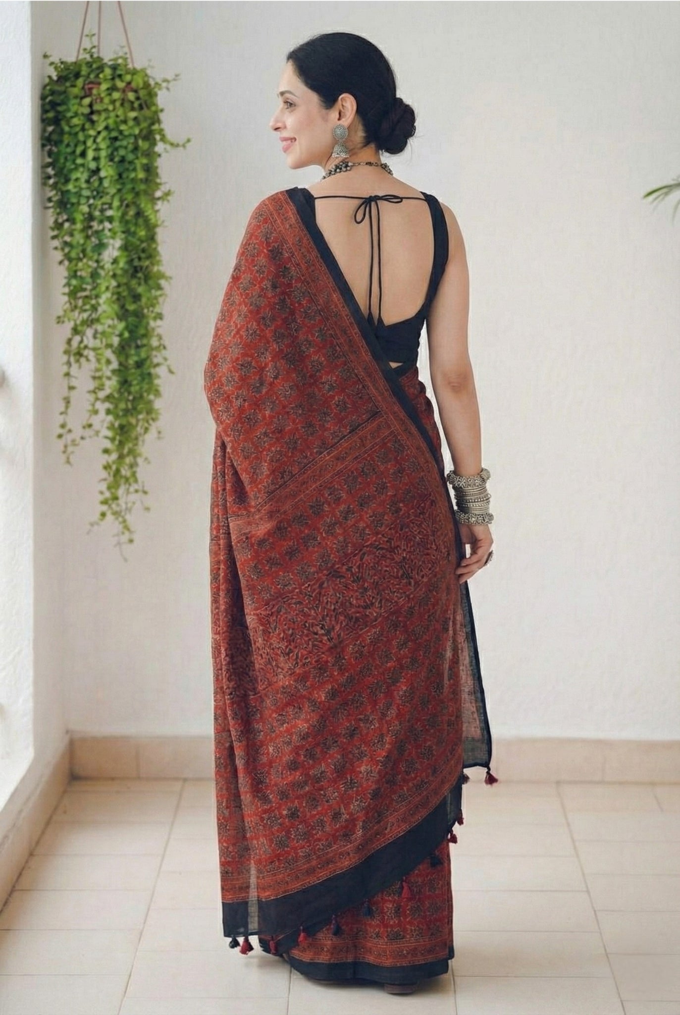 Red and Black Mulmul Cotton Digital Print Saree with Banglori Blouse