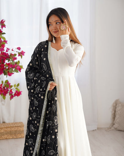 BLACKPureSoftSilkFestiveWearAnarkaliSetwithDupatta