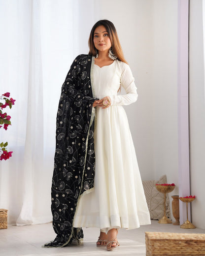 BLACKPureSoftSilkFestiveWearAnarkaliSetwithDupatta