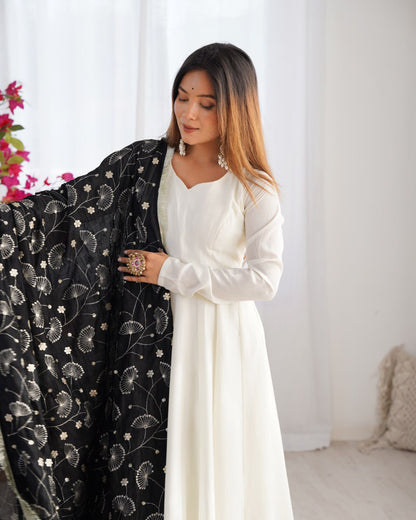 BLACKPureSoftSilkFestiveWearAnarkaliSetwithDupatta