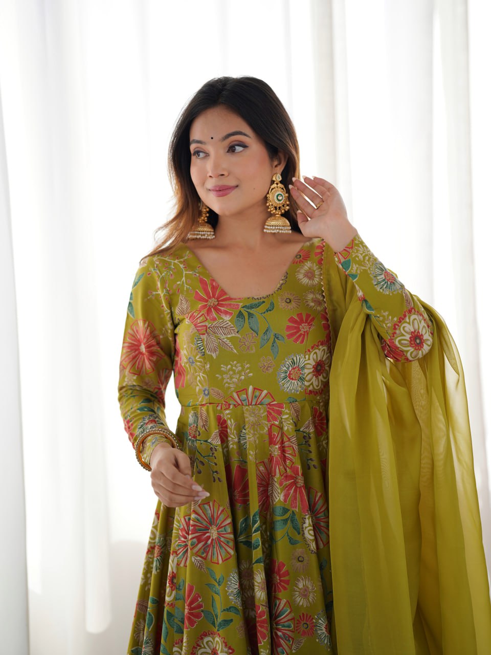 MAHENDI Soft Romansilk Chanderi Kediya Style & Fancy Organza Dupatta