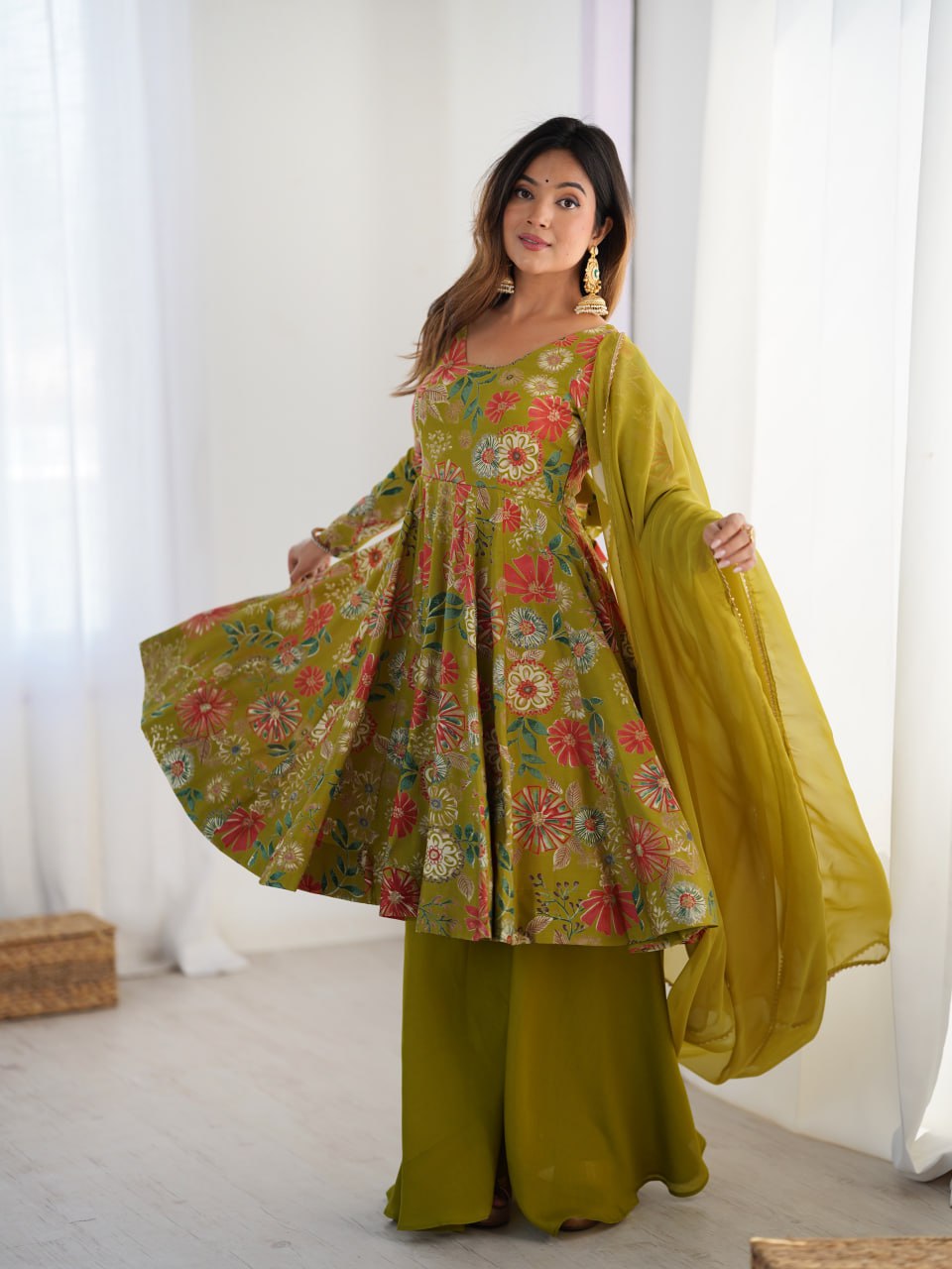 MAHENDI Soft Romansilk Chanderi Kediya Style & Fancy Organza Dupatta
