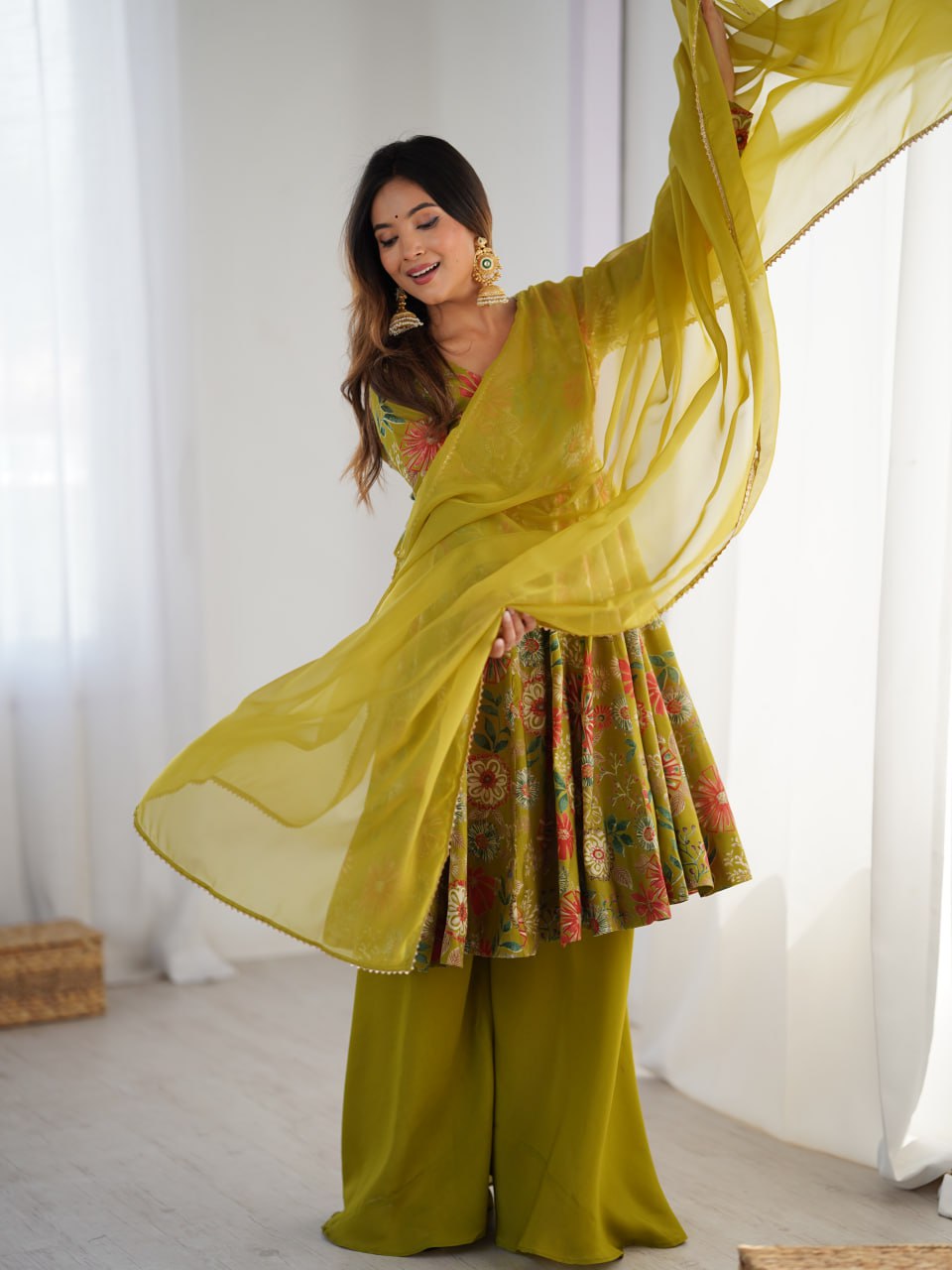MAHENDI Soft Romansilk Chanderi Kediya Style & Fancy Organza Dupatta