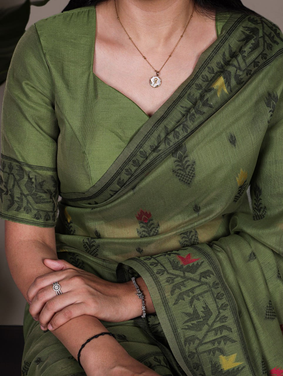 Mehendi Green Poly Cotton Thread Weaving Saree with Matching Blouse