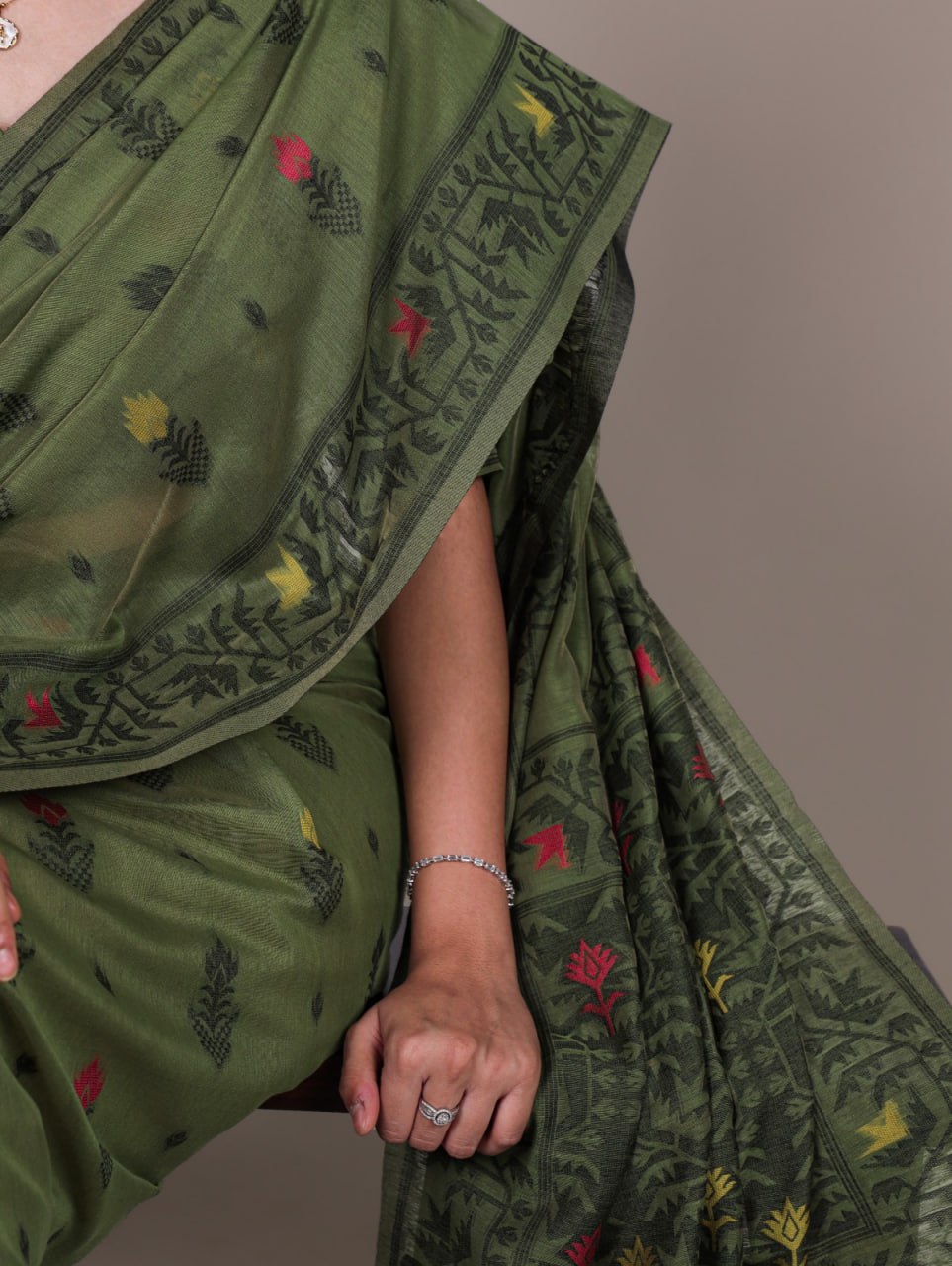 Mehendi Green Poly Cotton Thread Weaving Saree with Matching Blouse