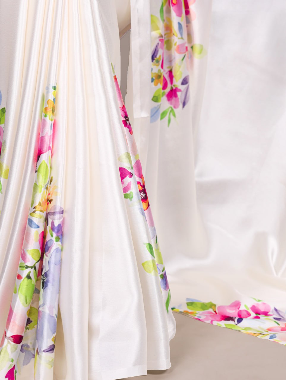 Off White Satin Silk Printed Saree with Fabric Elegant Banglory Blouse