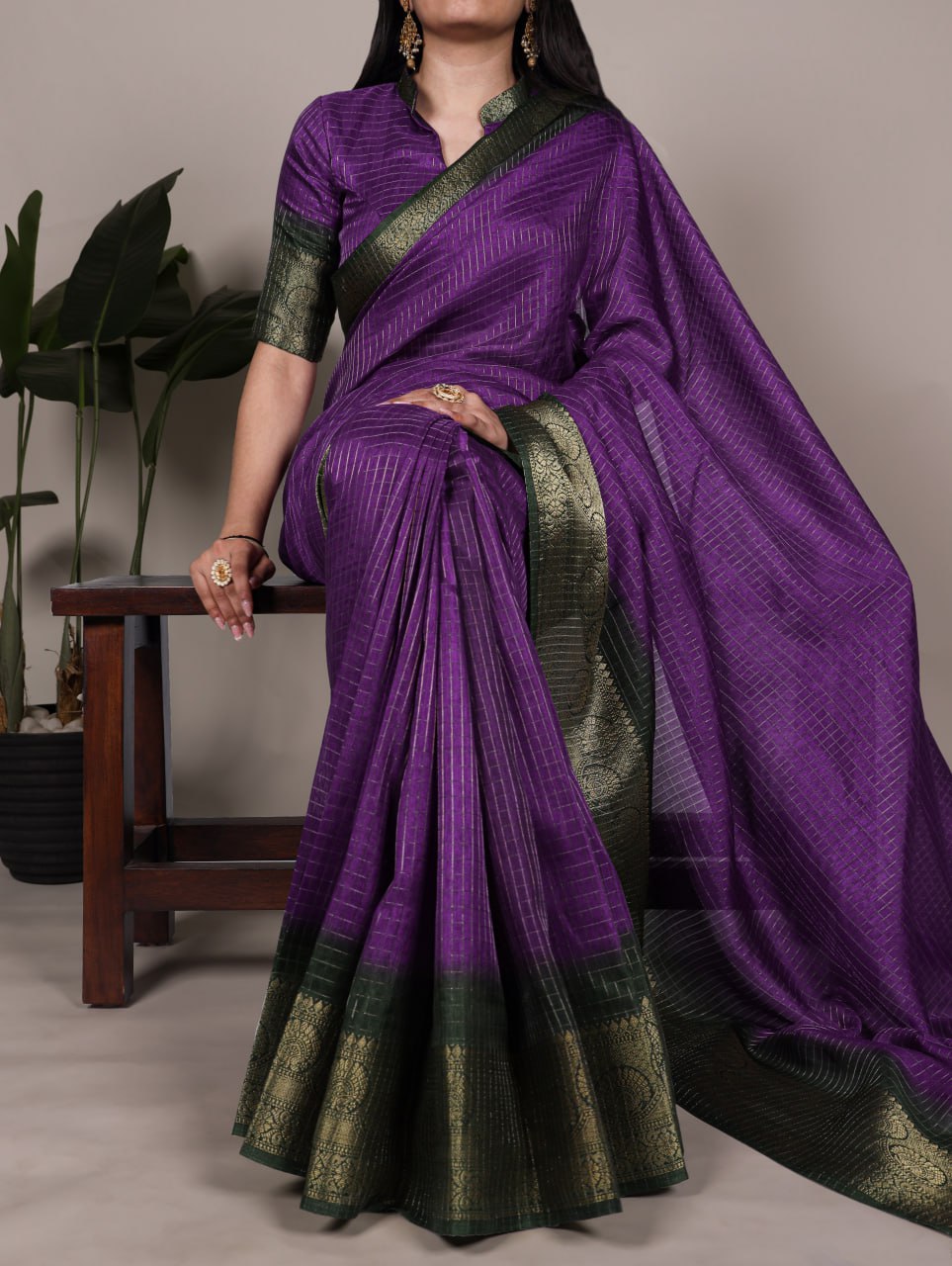 Purple Elegant Dola Chex Zari Weaving Saree with Matching Blouse