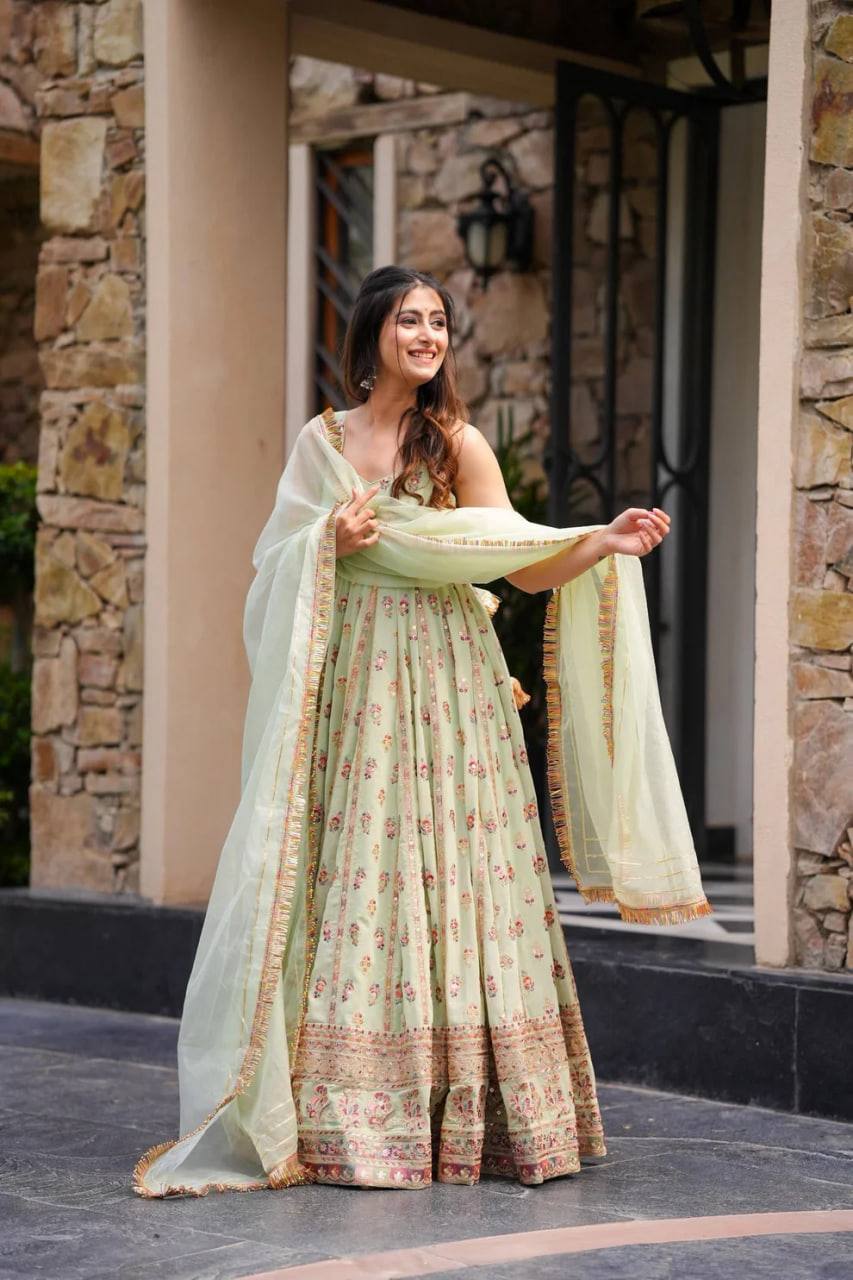Thread Work Gown
