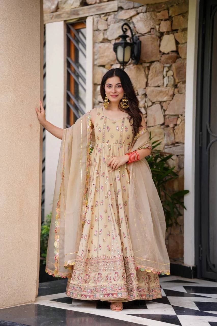 Thread Work Gown 