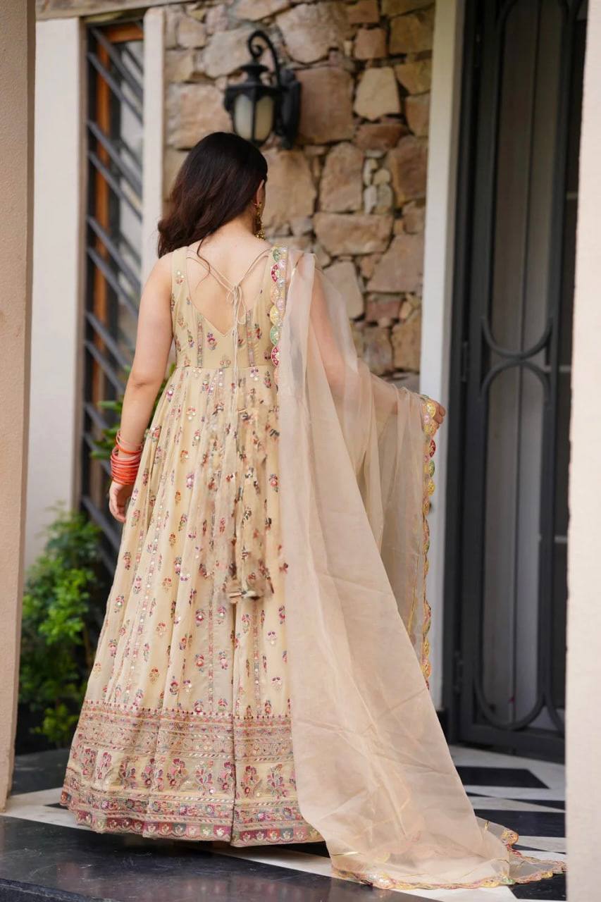 Thread Work Gown 