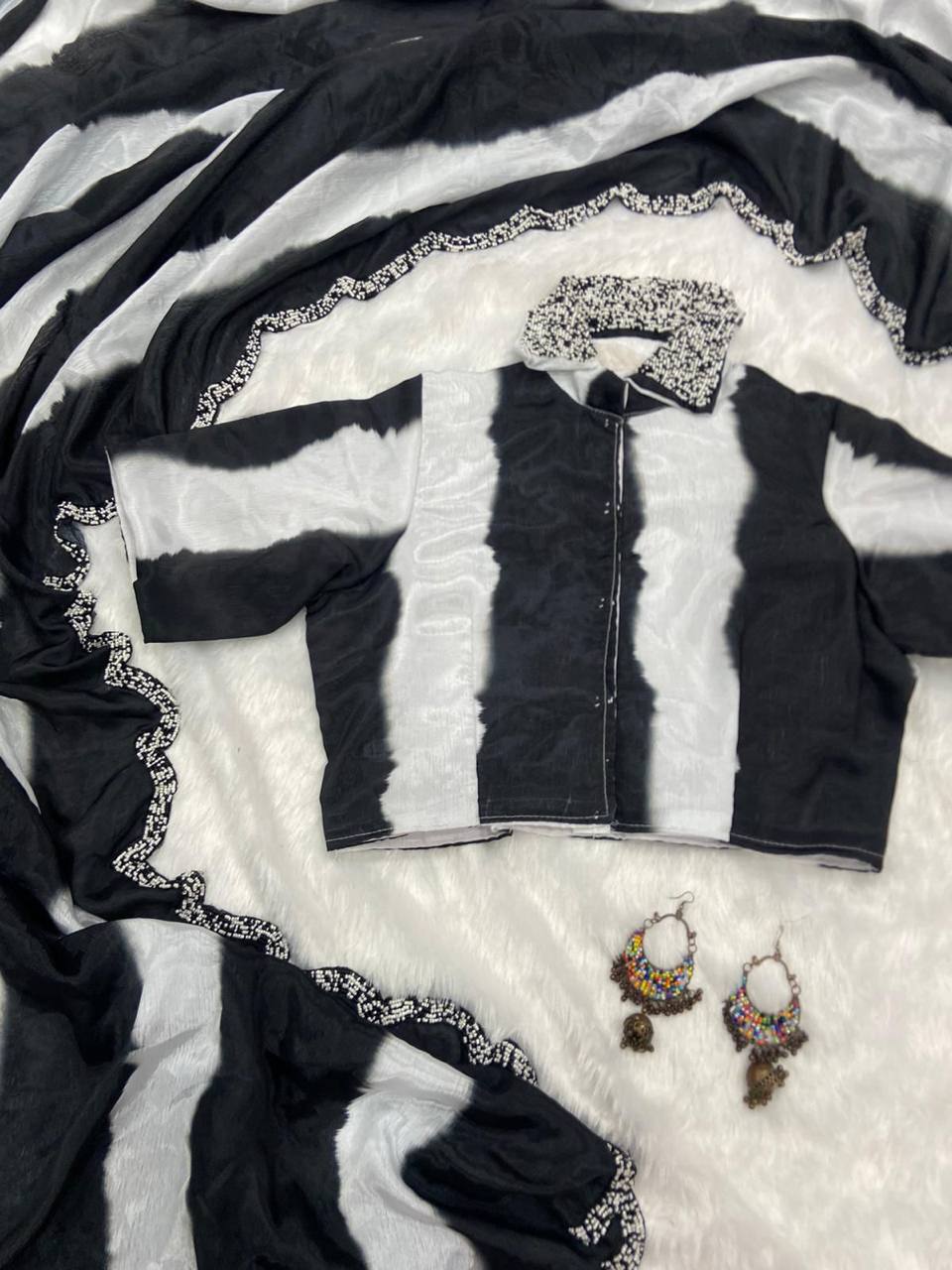 Black And White Digital Print Chinon Saree with Matching Blouse