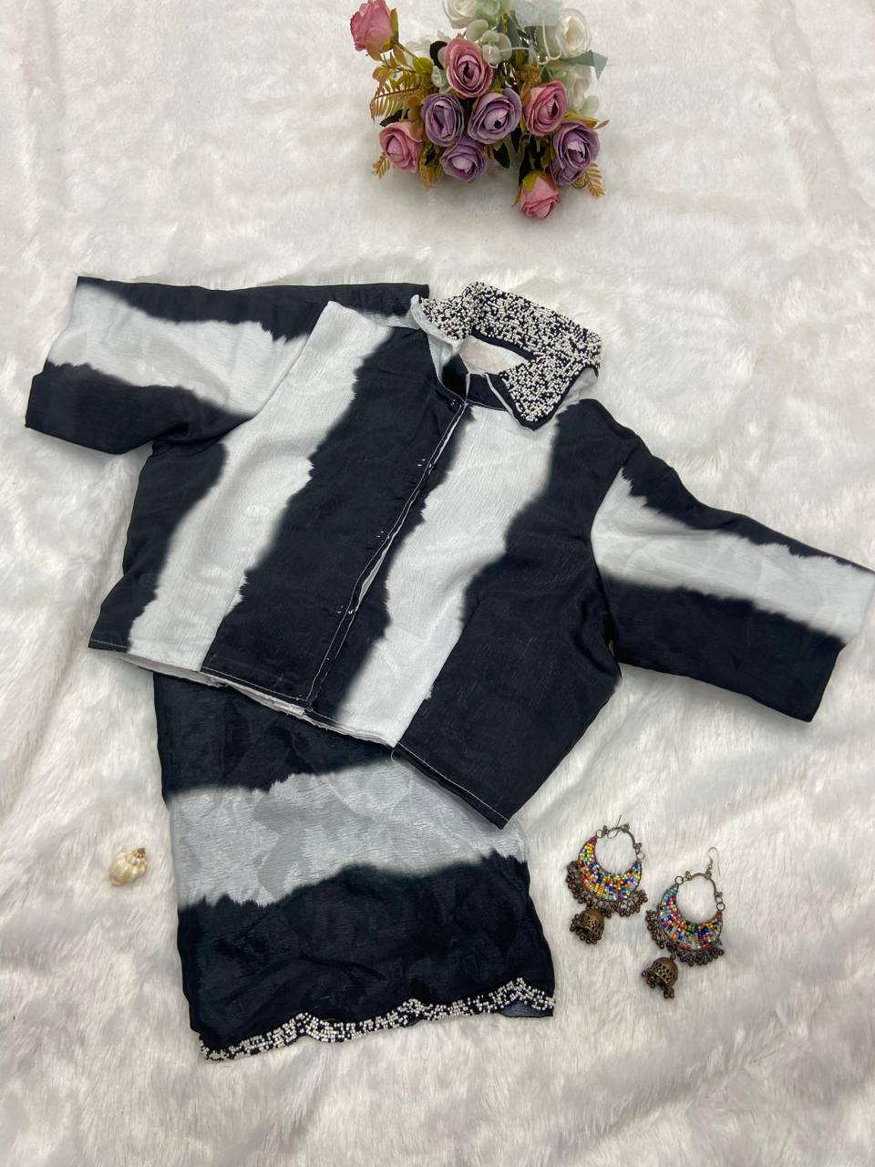 Black And White Digital Print Chinon Saree with Matching Blouse