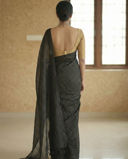 Black Traditional Kanchipuram Silk Saree with Rich Zari Weaving Border