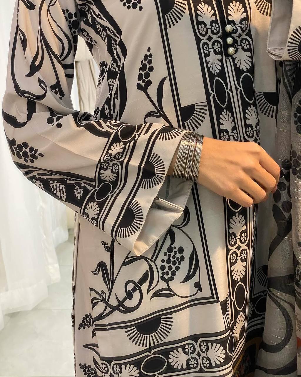 Black & white Designer Natural Crepe Print Plazzo Top and Dupatta