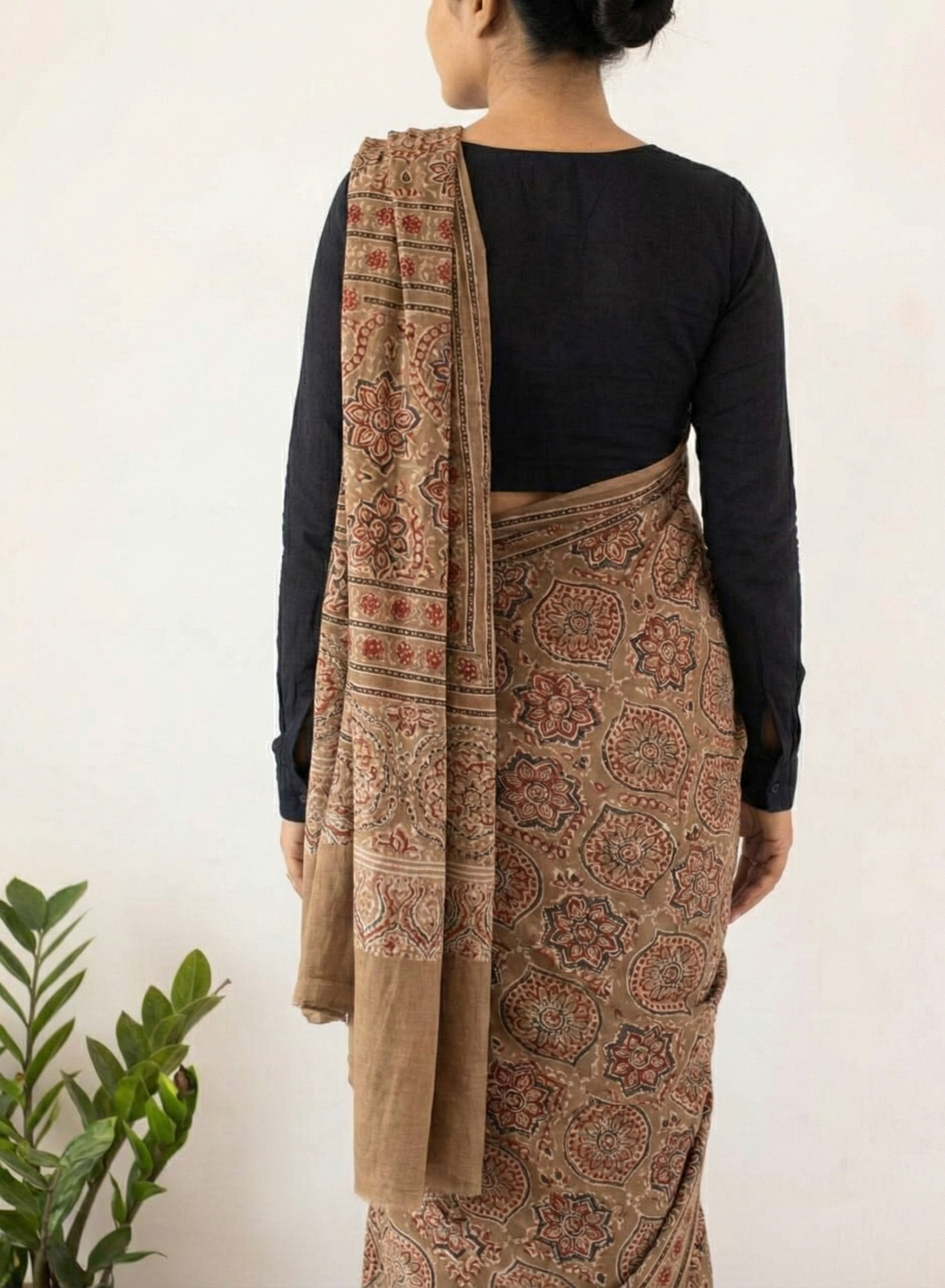 chikoo Mulmul Cotton Digital Print Saree with Banglori Blouse