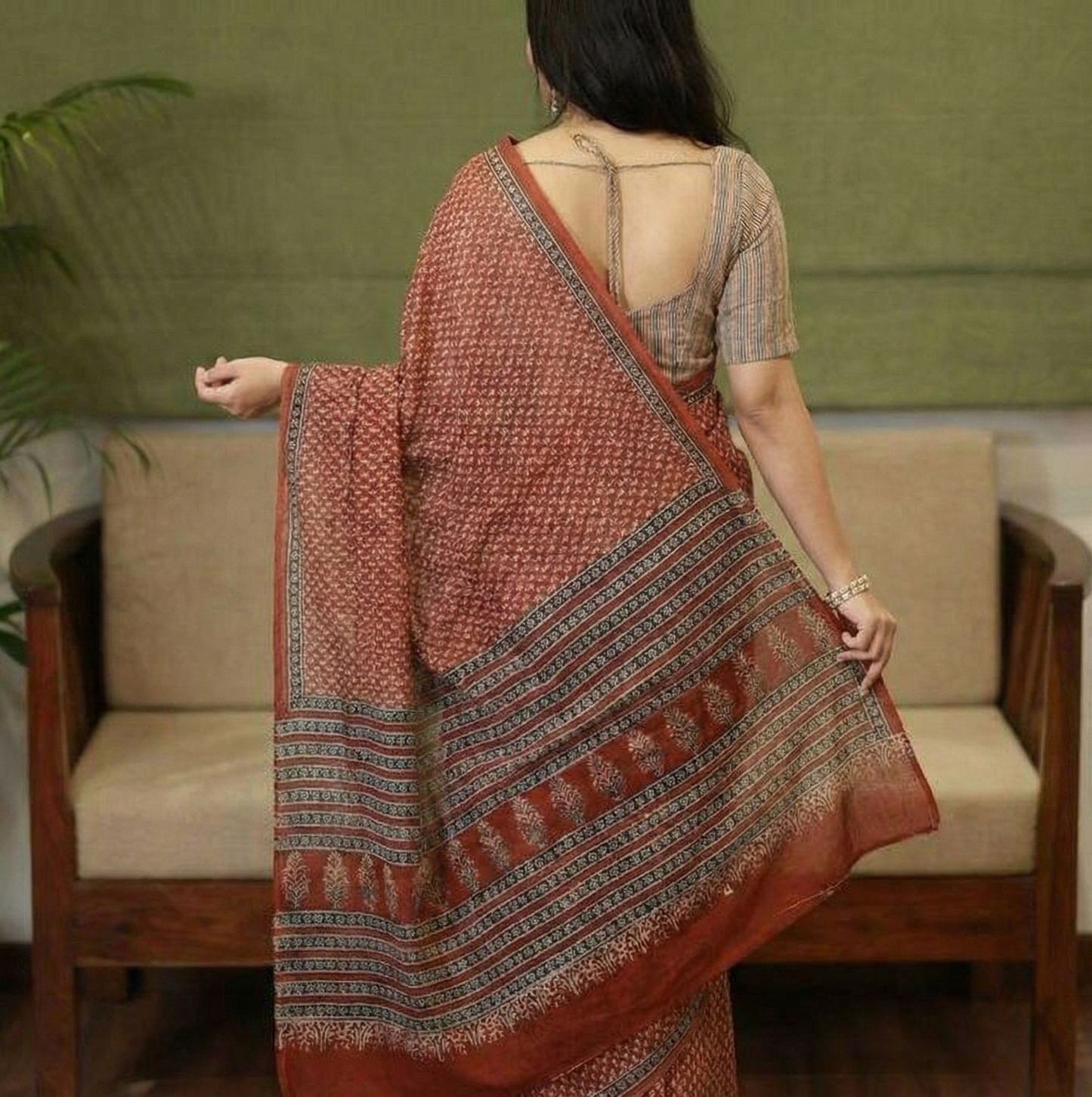 Classic Maroon Mulmul Cotton Digital Print Saree with Banglori Blouse