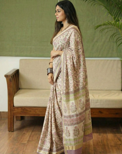 Cream Mulmul Cotton Digital Print Saree with Banglori Blouse