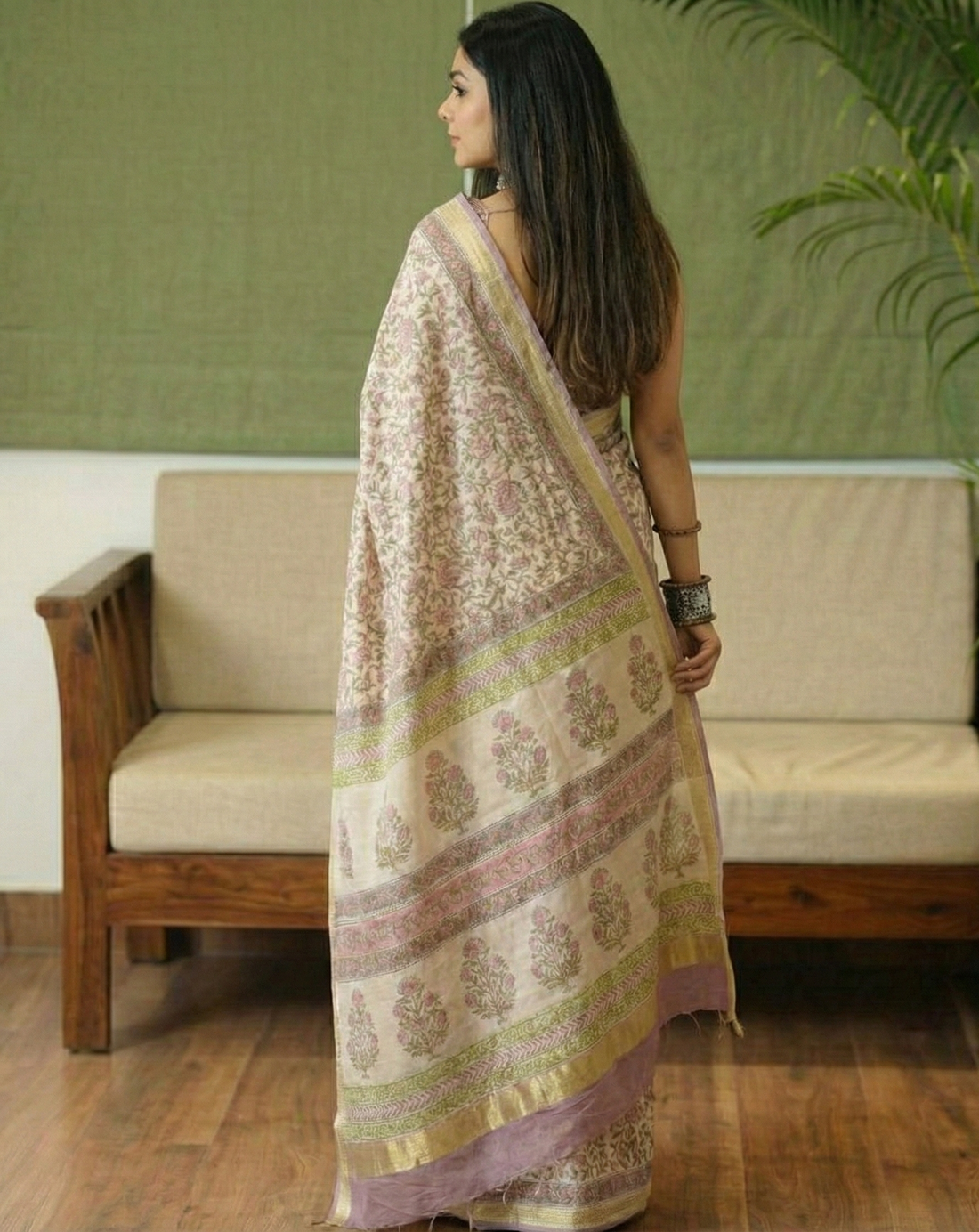 Cream Mulmul Cotton Digital Print Saree with Banglori Blouse