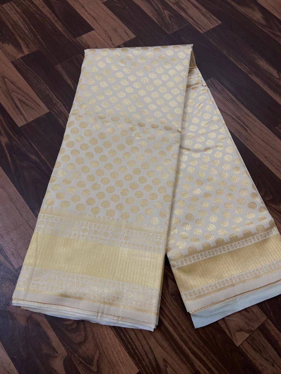 Cream Traditional Kanchipuram Weaving Saree with Red Woven Blouse