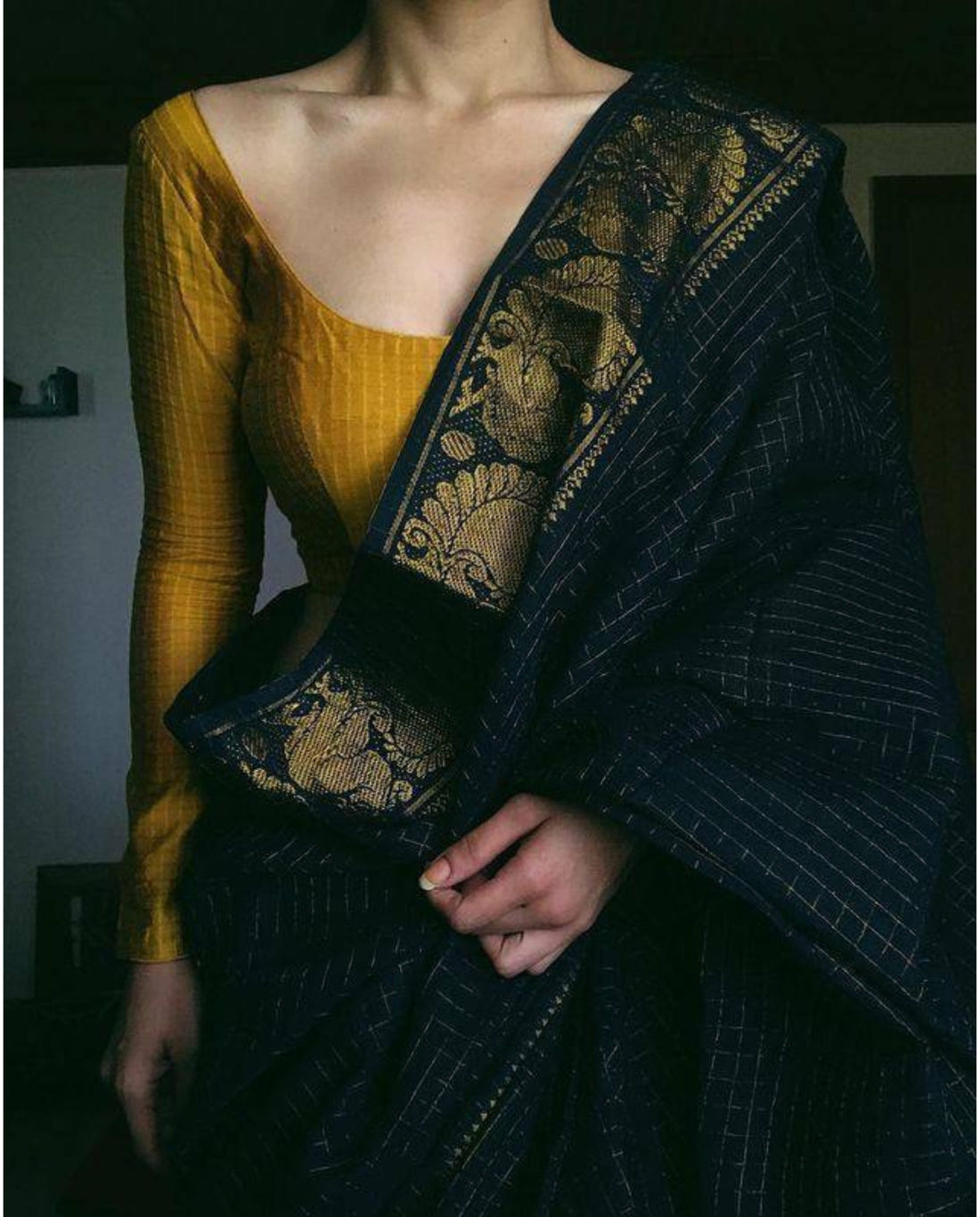 Dark Blue Traditional Kanchipuram Silk Saree with Rich Zari Weaving Border