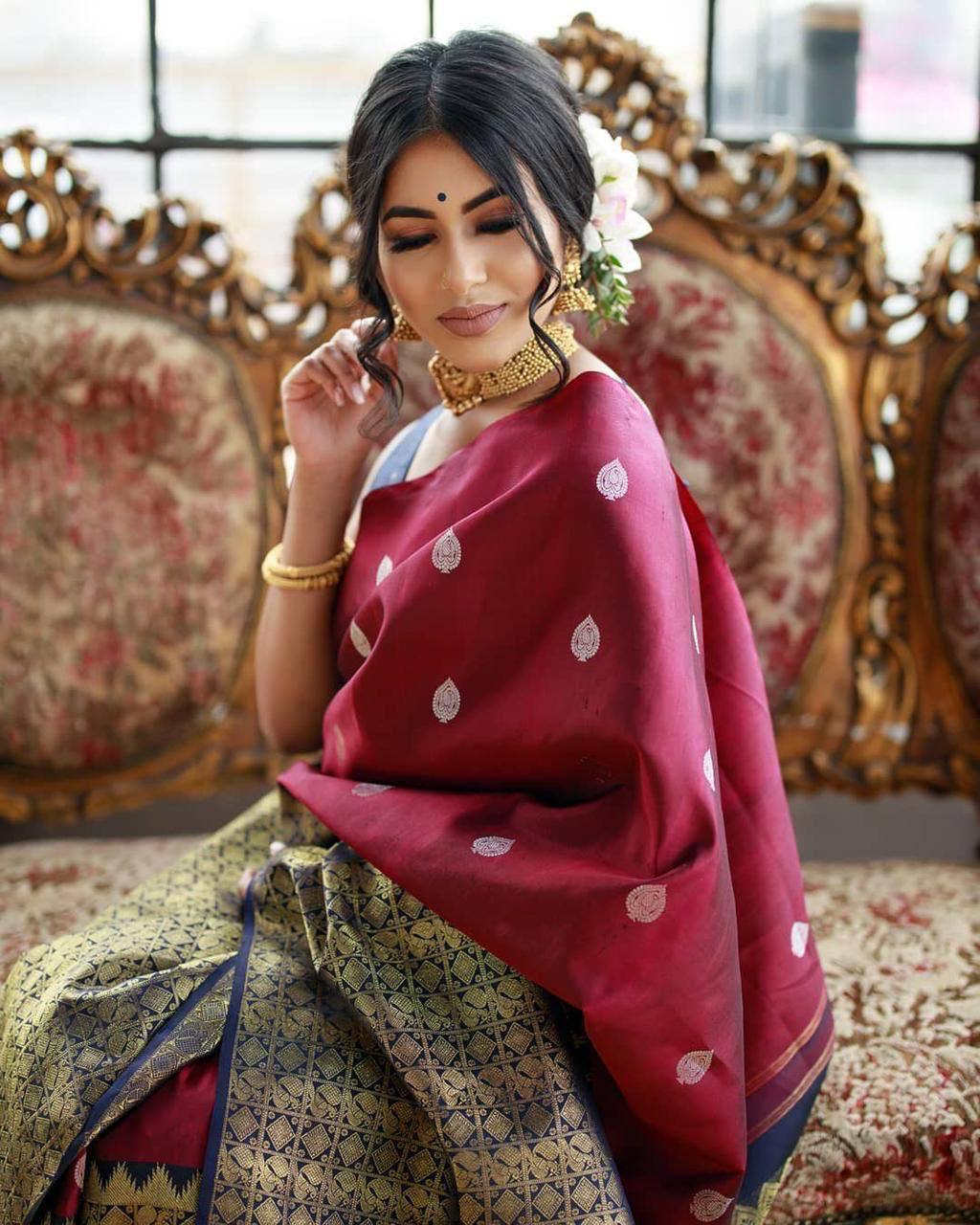 Dark Maroon & Blue Traditional Kanchipuram Silk Saree with Weaving Pallu