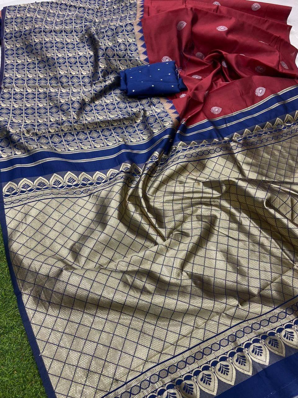 Dark Maroon & Blue Traditional Kanchipuram Silk Saree with Weaving Pallu