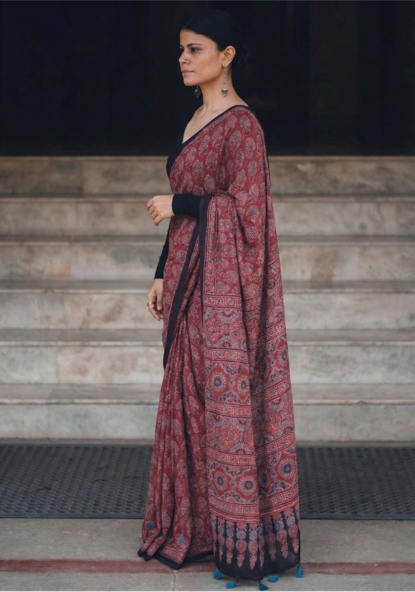 Deep Red Mulmul Cotton Digital Print Saree with Banglori Blouse